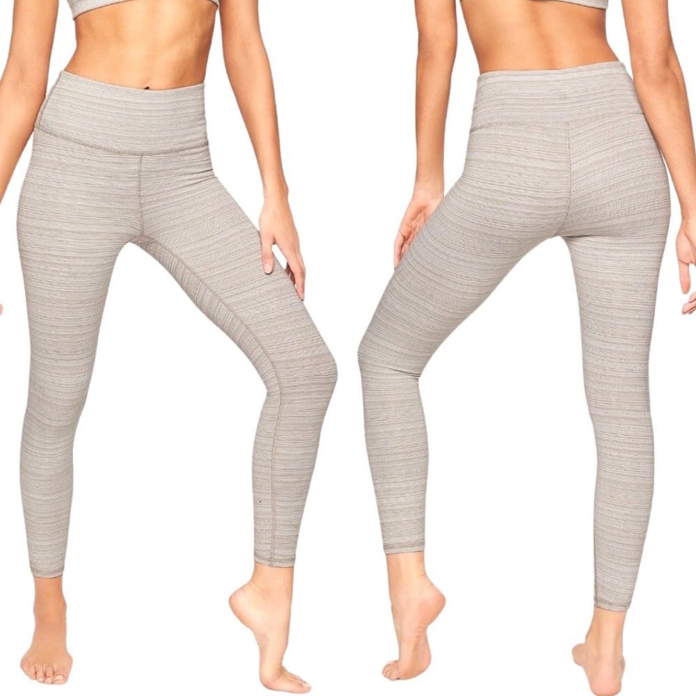 Athleta High Rise Jacquard Chaturanga 7/8 Tight in Quail Textured Leggings Sz S
